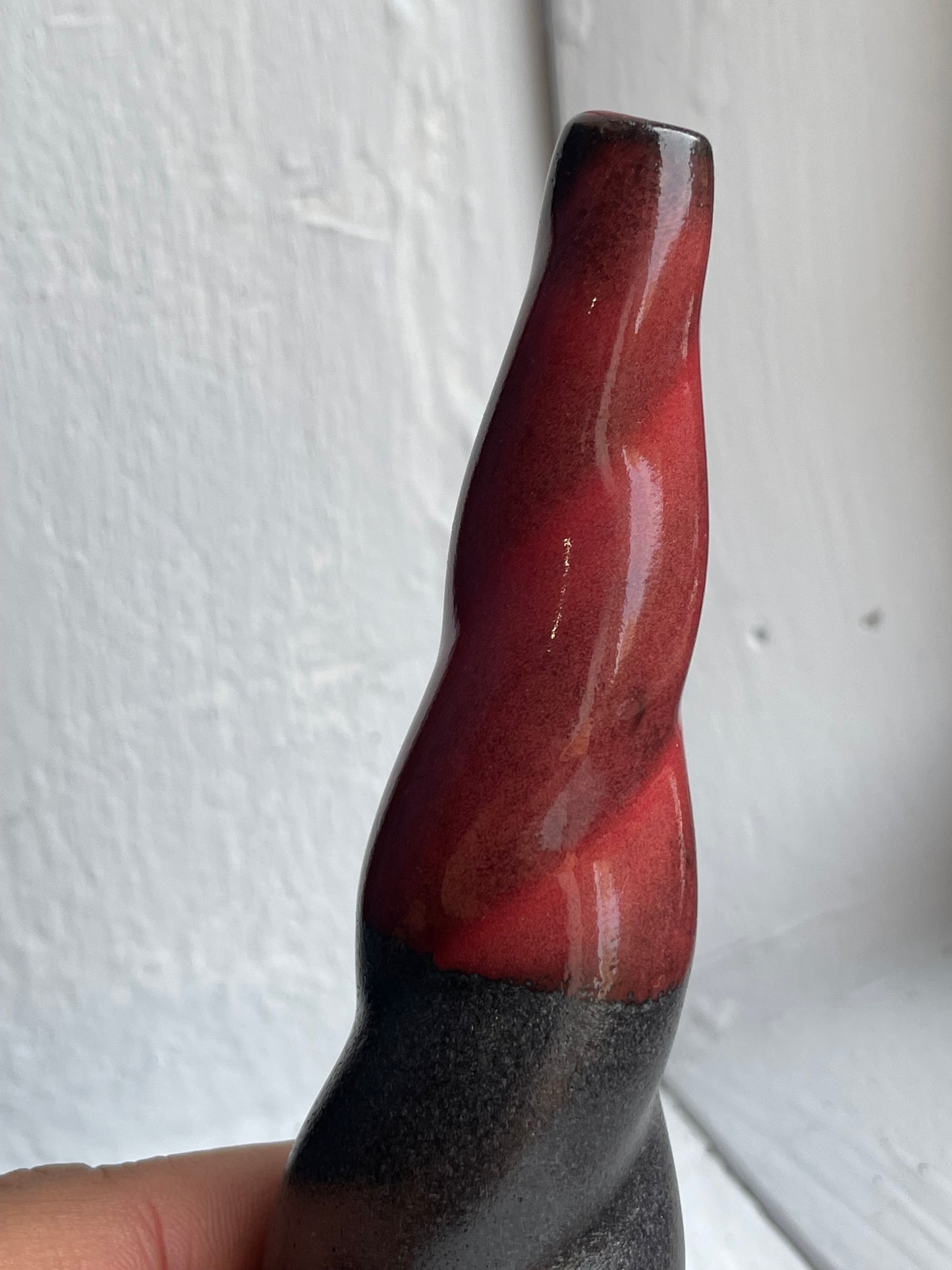 Red Tip Unicorn Horn Herb Smoking Pipe (tester color)