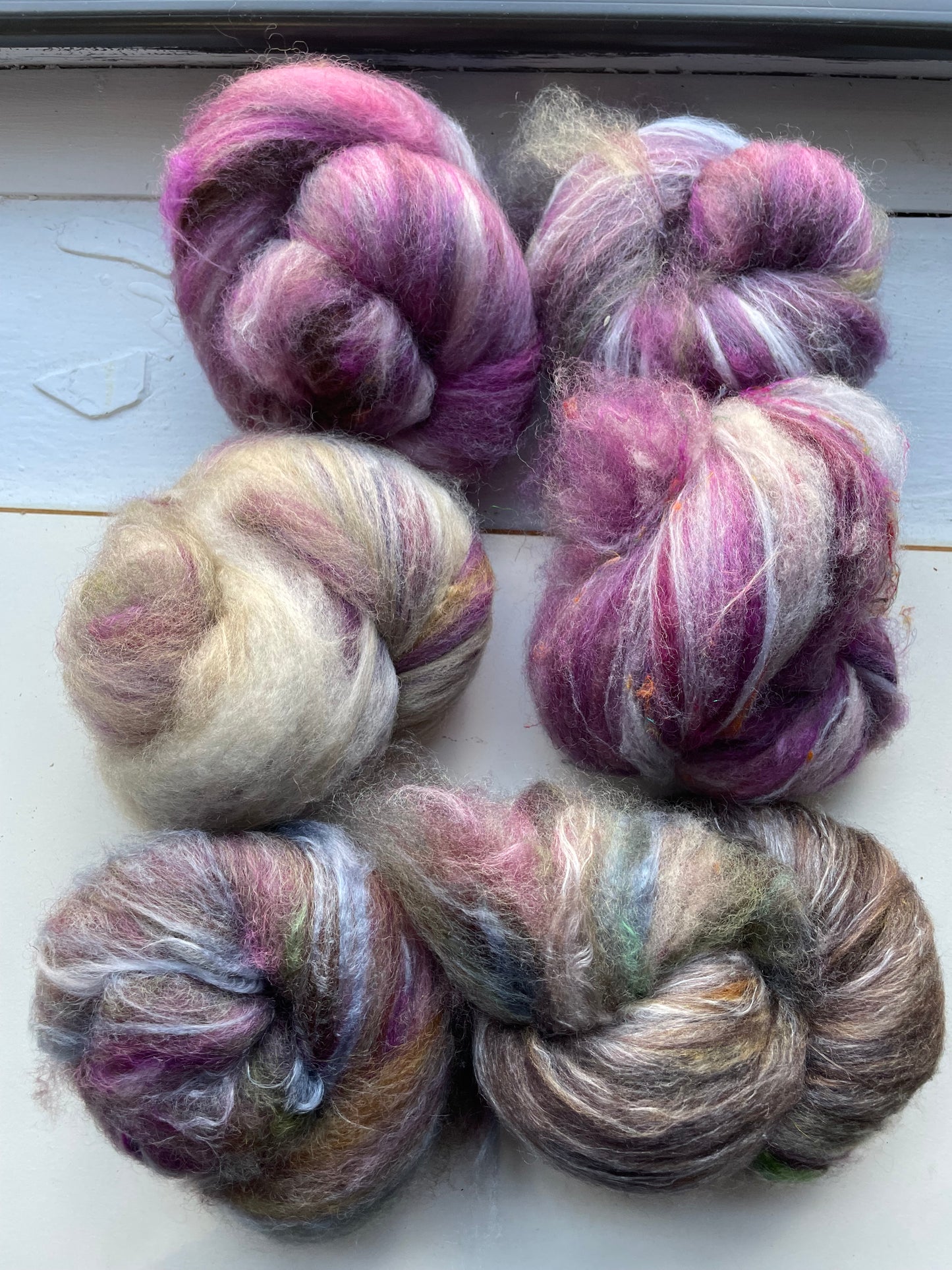 Smoothish art batts -vermilion