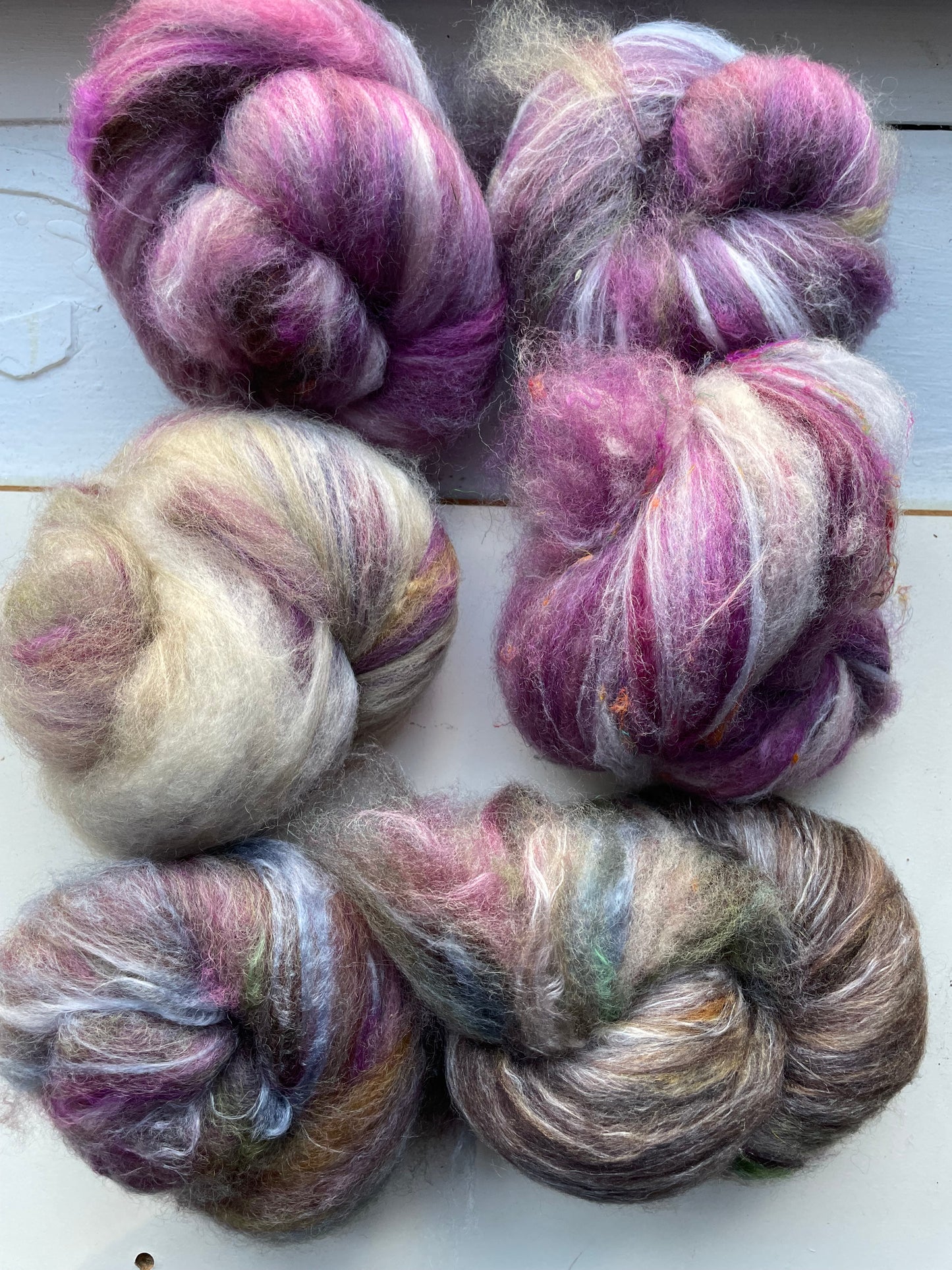 Smoothish art batts -vermilion