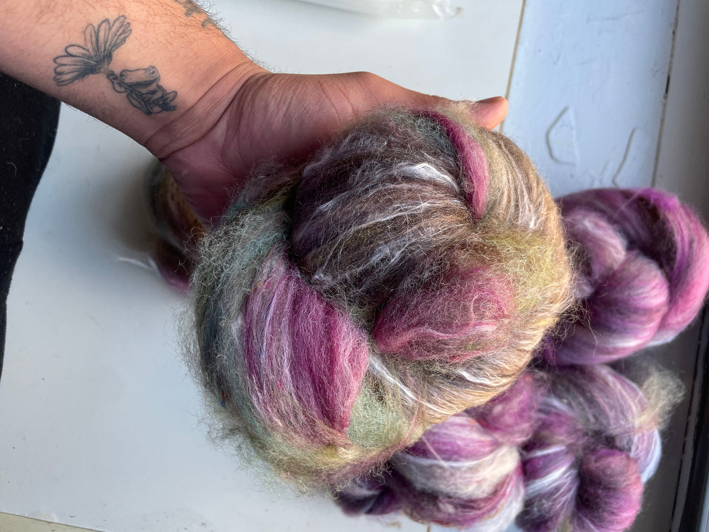 Smoothish art batts -vermilion