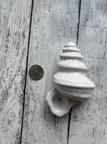 Conch Shell Herb Smoking Pipe - shiny white