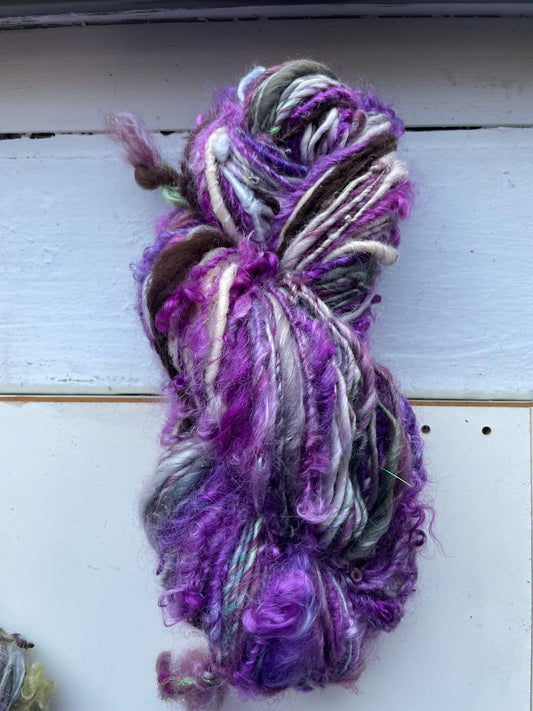 Mixed berries mambo : handspun striping art yarn