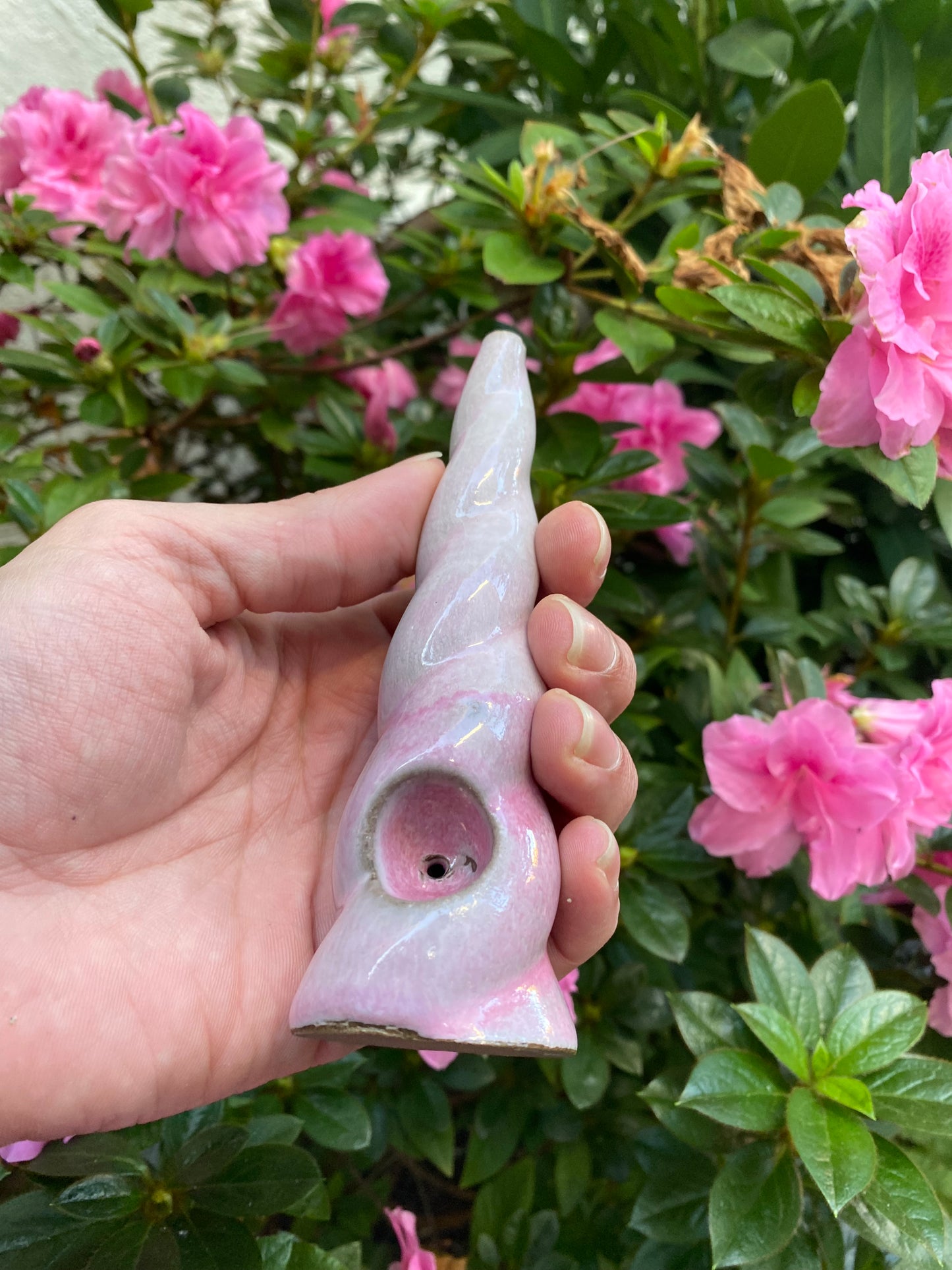 Unicorn Horn Herb Smoking Pipe- white over pink