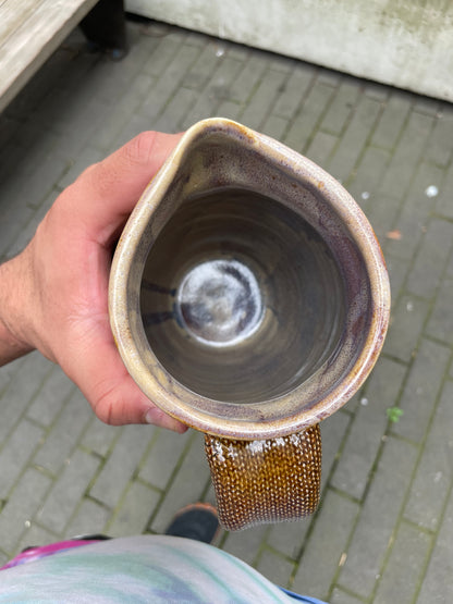 Swirl Pitcher with Knitted texture handle
